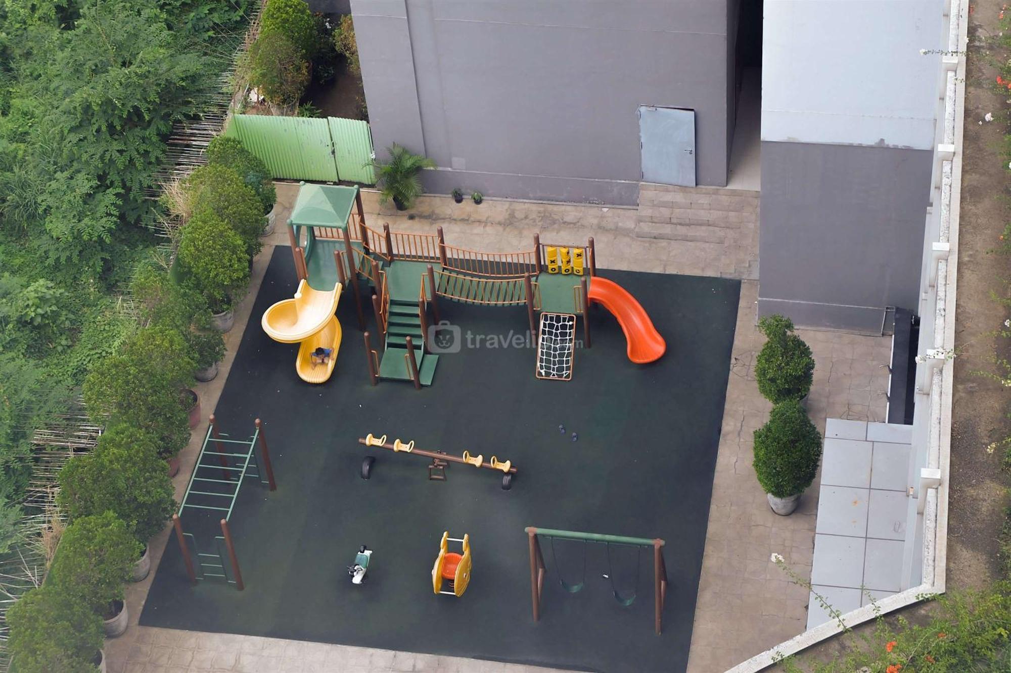 Cozy At Nifarro Park By Travelio * Jakarta